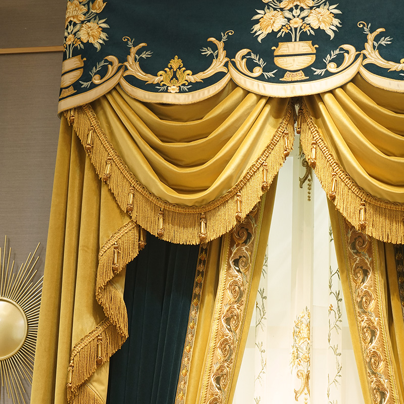 rideau baroque épais en velours doré et bleu de France d’exception